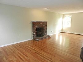  37 Florence Cir, Upton, Ma 01568  in Upton, MA (Photo 4 of 11)