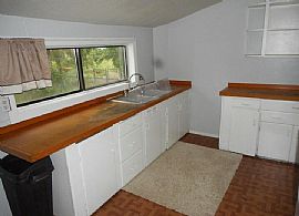 3 Bedroom in Coeur d Alene, ID (Photo 4 of 6)