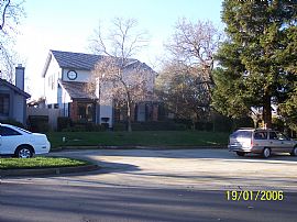 Rare upscale, amenity-rich Hampton Villa in Roseville, CA (Photo 2 of 3)