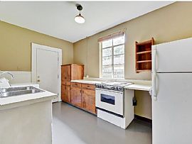 Lovely 2 Bedroom Home in Baton Rouge, LA (Photo 6 of 8)