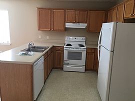   $1,250/mo3 Bd2 Ba1,729 Sqft  2047 Plantation Pkwy, Moody, Al  in Moody, AL (Photo 2 of 12)