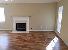   $1,250/mo3 Bd2 Ba1,729 Sqft  2047 Plantation Pkwy, Moody, Al  in Moody, AL (Photo 6 of 12)