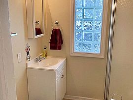 1519 N Farwell Ave, Milwaukee, Wi 53202 in Milwaukee, WI (Photo 3 of 12)