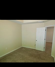 Charming 3 Bedroom 2 Bathroom in Crestview, FL (Photo 10 of 12)