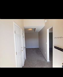 Charming 3 Bedroom 2 Bathroom in Crestview, FL (Photo 2 of 12)