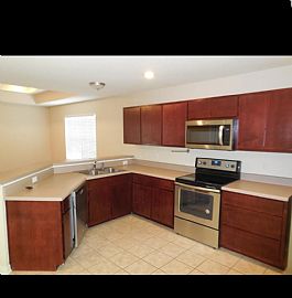 Charming 3 Bedroom 2 Bathroom in Crestview, FL (Photo 7 of 12)