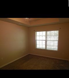 Charming 3 Bedroom 2 Bathroom in Crestview, FL (Photo 9 of 12)