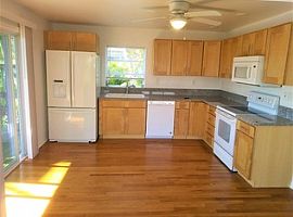 2 Beds 1 Bath For Rent in Fort Myers Beach, FL (Photo 4 of 8)