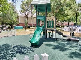 3 Beds 2 Baths For Rent in Orlando, FL (Photo 4 of 12)