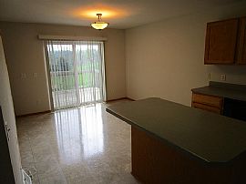 1609 Glacier Hill Dr, Madison, Wi 53704 in Madison, WI (Photo 4 of 7)