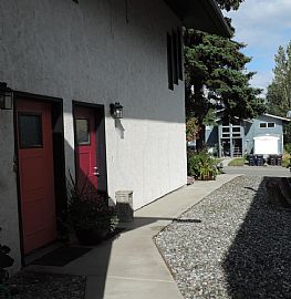 $1,100/mo2 Bd1 Ba1,100 Sqft 3710 Randolph St # 3, Anchorage, Ak in Anchorage, AK (Photo 8 of 10)