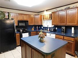 2012 Silver Fox Dr, Edmond, Ok 73003 3 Beds 2 Baths 1,632 Sqft in Edmond, OK (Photo 10 of 12)