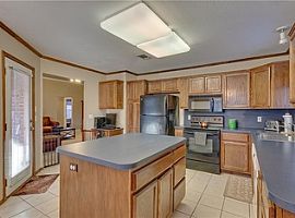 2012 Silver Fox Dr, Edmond, Ok 73003 3 Beds 2 Baths 1,632 Sqft in Edmond, OK (Photo 3 of 12)