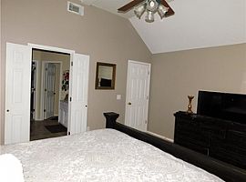 2012 Silver Fox Dr, Edmond, Ok 73003 3 Beds 2 Baths 1,632 Sqft in Edmond, OK (Photo 5 of 12)