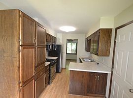 6300 Zealand Ave N, Brooklyn Park, Mn 55428 3 Beds 3 Baths 2,32 in Brooklyn Park, MN (Photo 5 of 7)