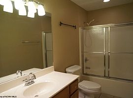 18 Turtle Creek Dr, Morgantown, Wv 26508 in Morgantown, WV (Photo 3 of 5)