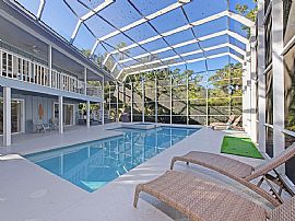 This Newly Remodeled Four Bedroom Home Sits in a Peaceful Neigh in Sarasota, FL