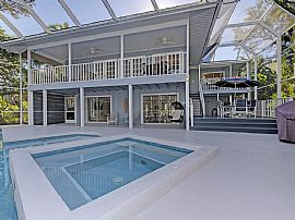 This Newly Remodeled Four Bedroom Home Sits in a Peaceful Neigh in Sarasota, FL (Photo 8 of 12)