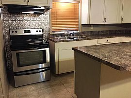  Large Comfortable 4 Bedroom Home in Broussard, LA (Photo 2 of 11)