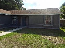 637 Mosquero Ave, Deltona, Fl 32738 3 Beds 2 Baths 1,360 Sqft in Deltona, FL (Photo 2 of 6)