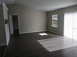 637 Mosquero Ave, Deltona, Fl 32738 3 Beds 2 Baths 1,360 Sqft in Deltona, FL (Photo 3 of 6)