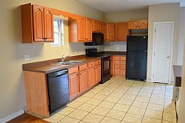 $1,000/mo2 Bd1.5 Ba-- Sqft 2243 Mckees Rocks Rd # 1, Mc Kees Ro in McKees Rocks, PA (Photo 12 of 12)