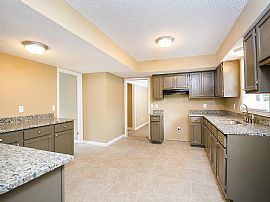 504 17th Ave Nw, Center Point, Al 35215 in Center Point, AL (Photo 5 of 8)