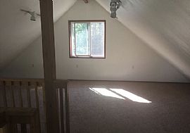 3 Bed 1 Bath in North Pole, AK (Photo 8 of 9)