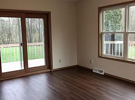 4017 5 Mile Rd, Racine, Wi 53402 in Racine, WI (Photo 4 of 5)