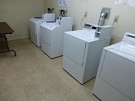 1 Bed 1 Bath -- Sqft in Granada Hills, CA (Photo 4 of 4)