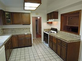 4 Beds 2 Baths 1,437 Sqft in Northridge, CA (Photo 9 of 9)