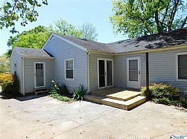 1315 Locust Ave Se, Huntsville, Al 35801 in Huntsville, AL (Photo 11 of 12)