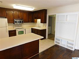 1315 Locust Ave Se, Huntsville, Al 35801 in Huntsville, AL (Photo 5 of 12)