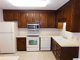 1315 Locust Ave Se, Huntsville, Al 35801 in Huntsville, AL (Photo 6 of 12)