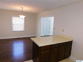 1315 Locust Ave Se, Huntsville, Al 35801 in Huntsville, AL (Photo 8 of 12)