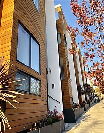 Modern 2 Bedroom in Prime Location in Little Italy with Balcony in San Diego, CA