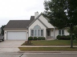 3609 Bayberry Dr Waukesha, Wi 53189 in Waukesha, WI (Photo 2 of 10)