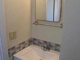 Convenient Location, Nice Single Level Home with Garage in Chattanooga, TN (Photo 7 of 9)