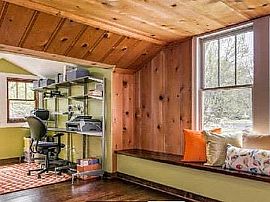 Great Space in a Great Neighborhood Close to I-24 and I-440.  in Nashville, TN (Photo 6 of 7)