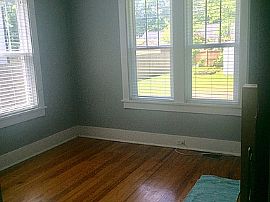 Great Space in a Great Neighborhood Close to I-24 and I-440.  in Nashville, TN (Photo 7 of 7)