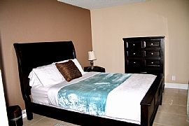 3bedroom Home in Hallandale, FL (Photo 2 of 5)