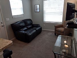 Fl Detached Apartment - Small But Beautiful and Cozy in Orlando, FL (Photo 3 of 5)