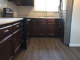 $1,000/mo2 Bd1.5 Ba1,161 Sqft 13367 Rose St, Gibraltar, Mi 4817 in Gibraltar, MI (Photo 2 of 12)