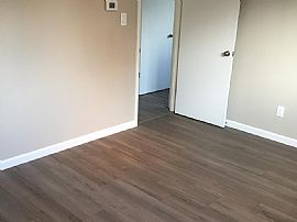 $1,000/mo2 Bd1.5 Ba1,161 Sqft 13367 Rose St, Gibraltar, Mi 4817 in Gibraltar, MI (Photo 6 of 12)