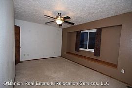 $1,050/mo3 Bd2 Ba1,760 Sqft 8560 Brookridge Dr, Anchorage, Ak 9 in Anchorage, AK (Photo 4 of 12)