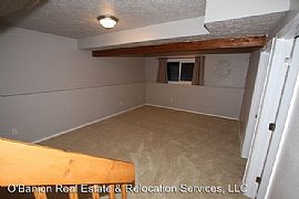 $1,050/mo3 Bd2 Ba1,760 Sqft 8560 Brookridge Dr, Anchorage, Ak 9 in Anchorage, AK (Photo 5 of 12)