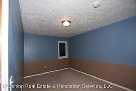 $1,050/mo3 Bd2 Ba1,760 Sqft 8560 Brookridge Dr, Anchorage, Ak 9 in Anchorage, AK (Photo 6 of 12)