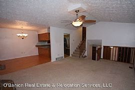 $1,050/mo3 Bd2 Ba1,760 Sqft 8560 Brookridge Dr, Anchorage, Ak 9 in Anchorage, AK (Photo 8 of 12)