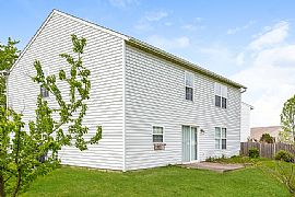 $1,000/mo4 Bd2.5 Ba3,356 Sqft 2354 Bremhaven Ct, Indianapolis,  in Indianapolis, IN (Photo 7 of 8)