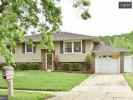 Wonderful Opportunity to Rent a Nice 3 Bedroom 1.5 in Sewell, NJ